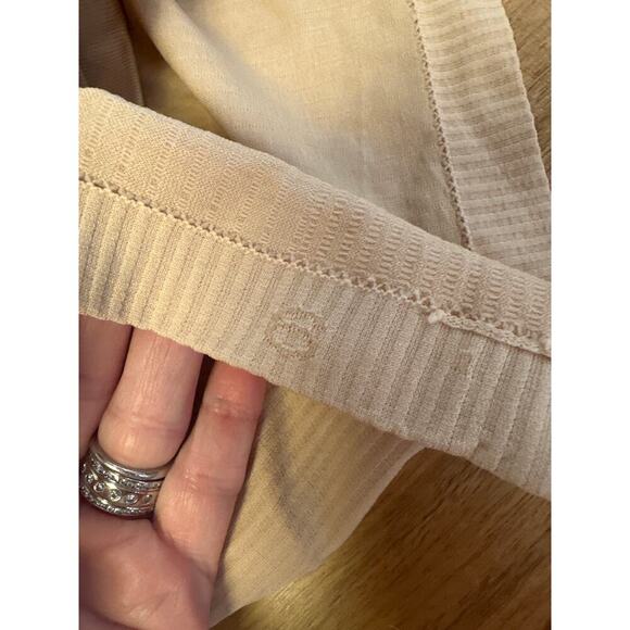 Lululemon Tank Top Beige with White Trim Womens Size 6 - Picture 4 of 4